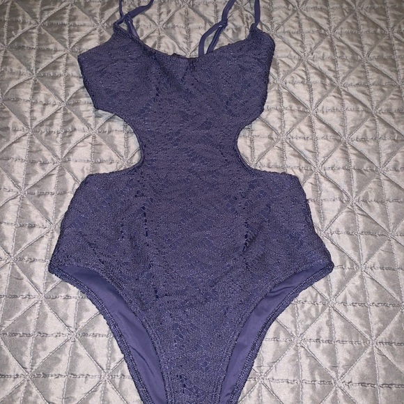 Aerie lace one piece cheeky bathing suit - Picture 3 of 5